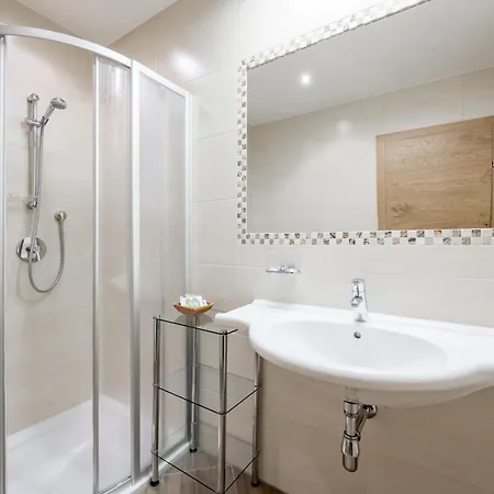 Ξενοδοχείο με διαμερίσματα Residenz Allegra