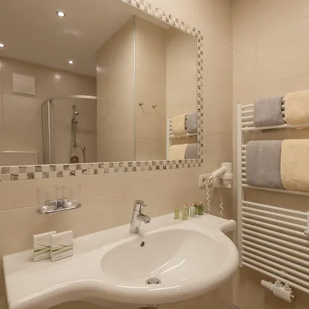 מלון דירות Residenz Allegra 3*